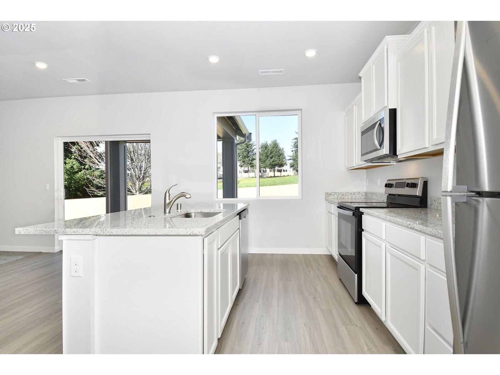 Property Photo: 5908 NE 68th St WA 98661