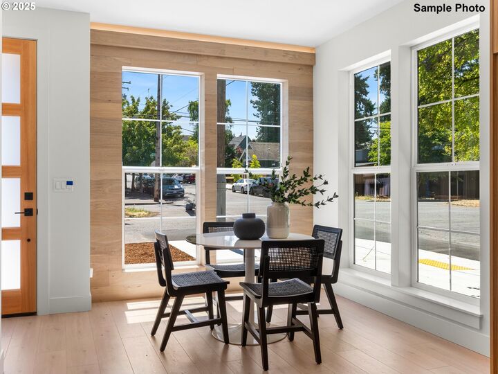 Property Photo: 6001 NE 30th Ave OR 97211