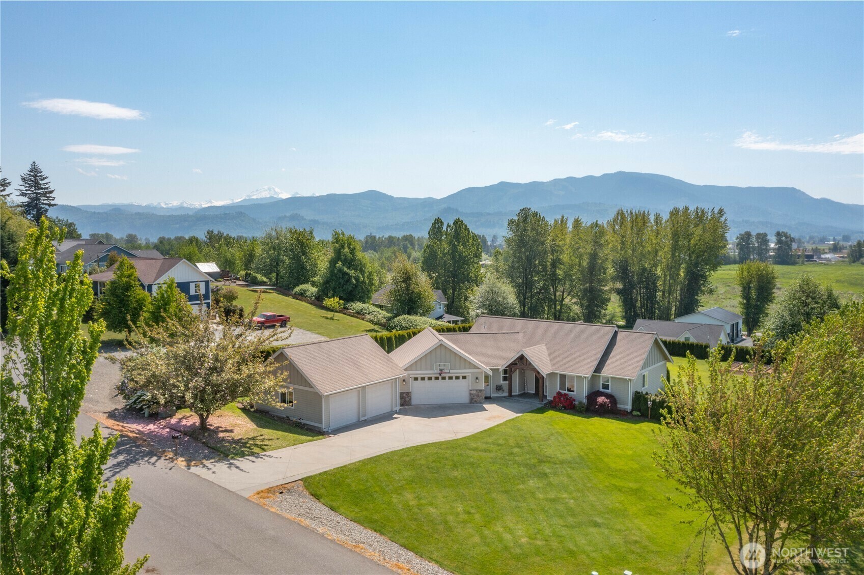 Property Photo: 105 Ridgeview Street WA 98295