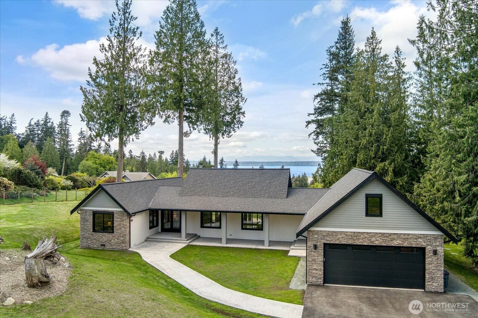 4306  Quaternary Road  Clinton WA 98236 photo
