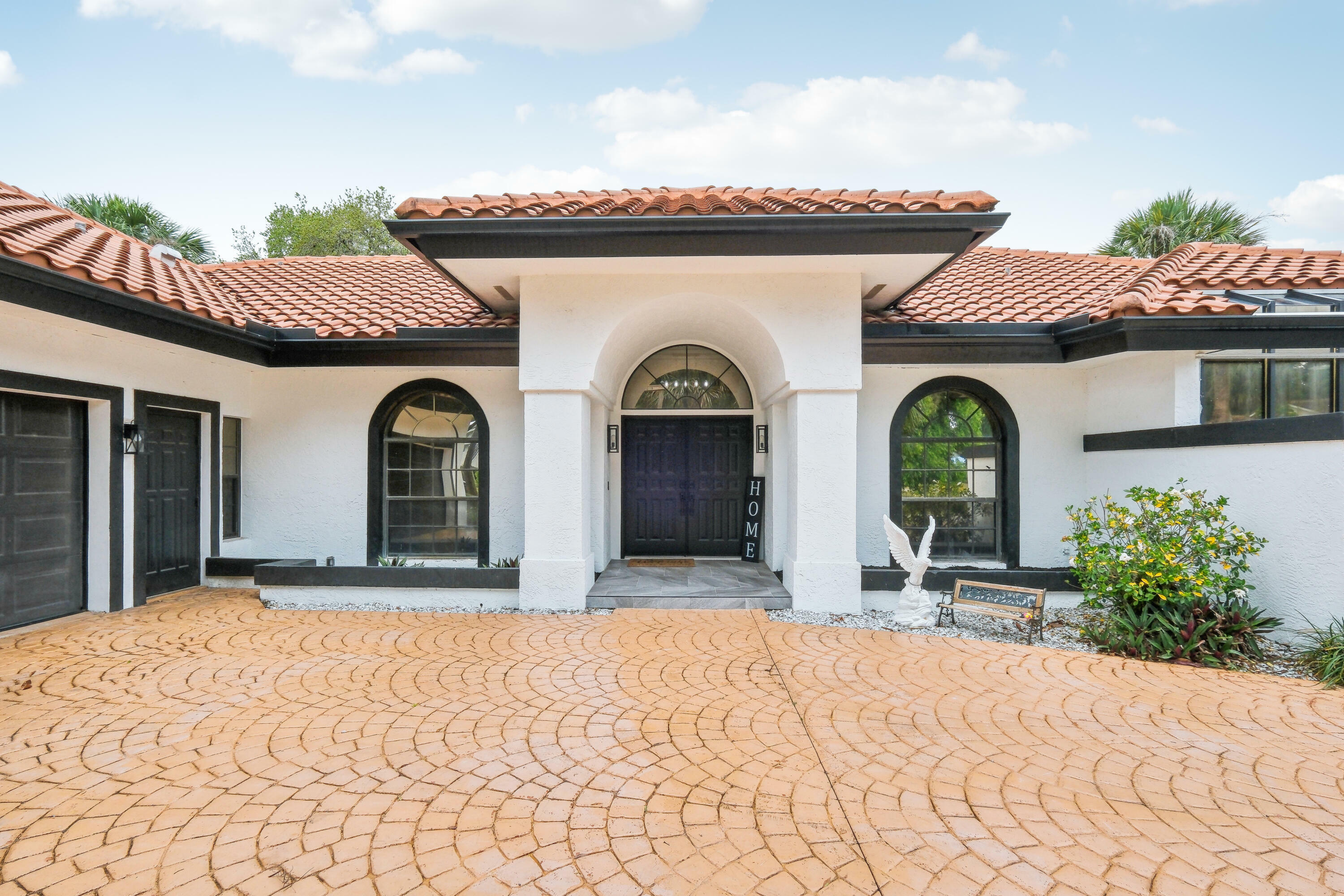 Property Photo: 7205 Elyse Circle FL 34952