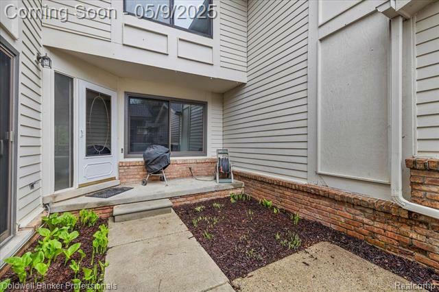 7020 Bridge Way Unit 14  West Bloomfield Twp MI 48322 photo