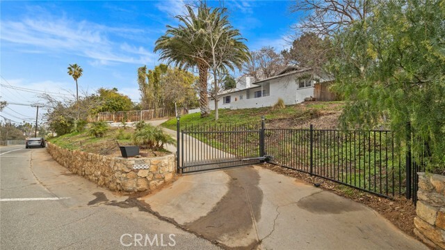 Property Photo: 5092 Myrtle Avenue CA 92506