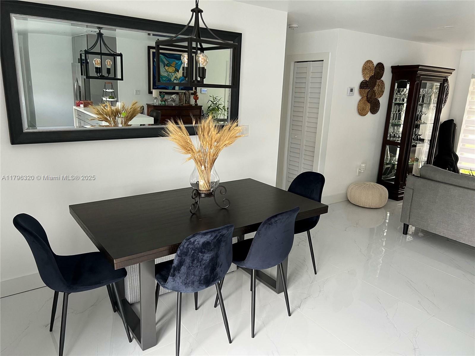 Property Photo: 18133 SW 93rd Ave FL 33157