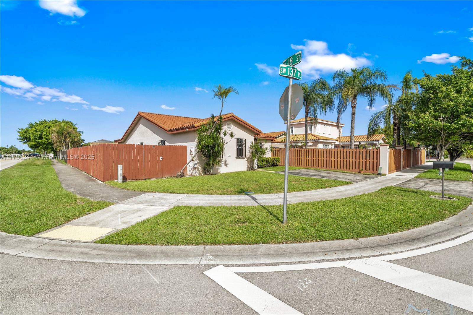 Property Photo: 1750 SW 137th Pl FL 33175