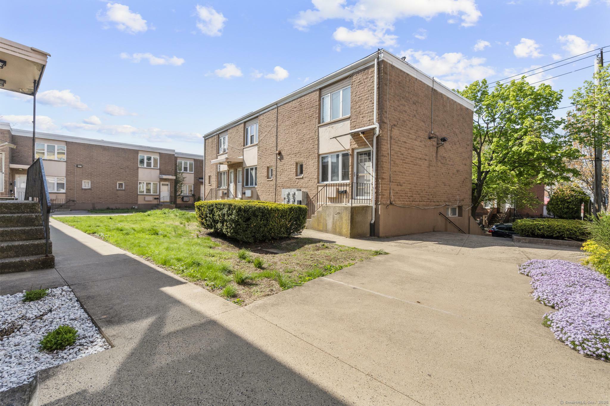 Property Photo: 120 Wooster Street Apt S CT 06511