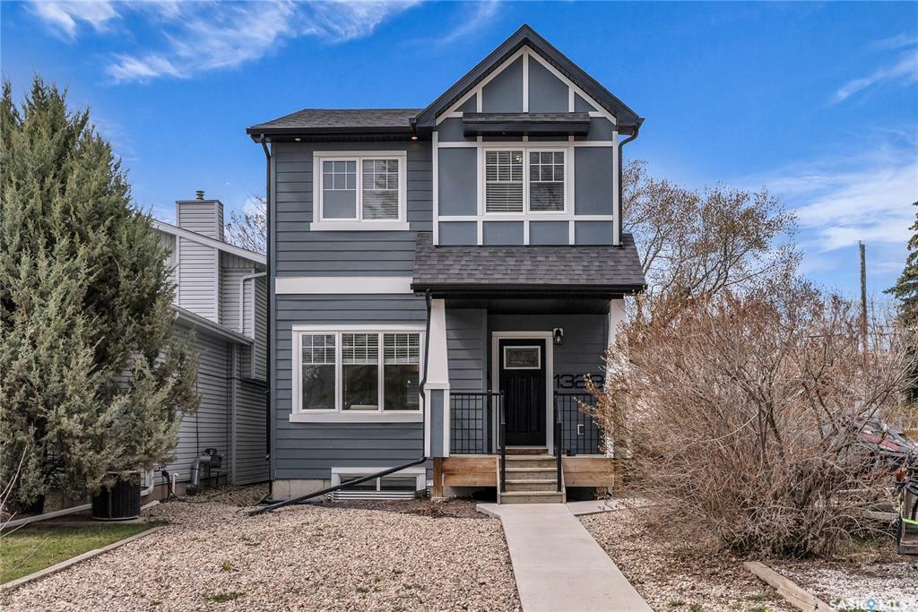 Property Photo: 1329 2nd Avenue N SK S7K 2E6