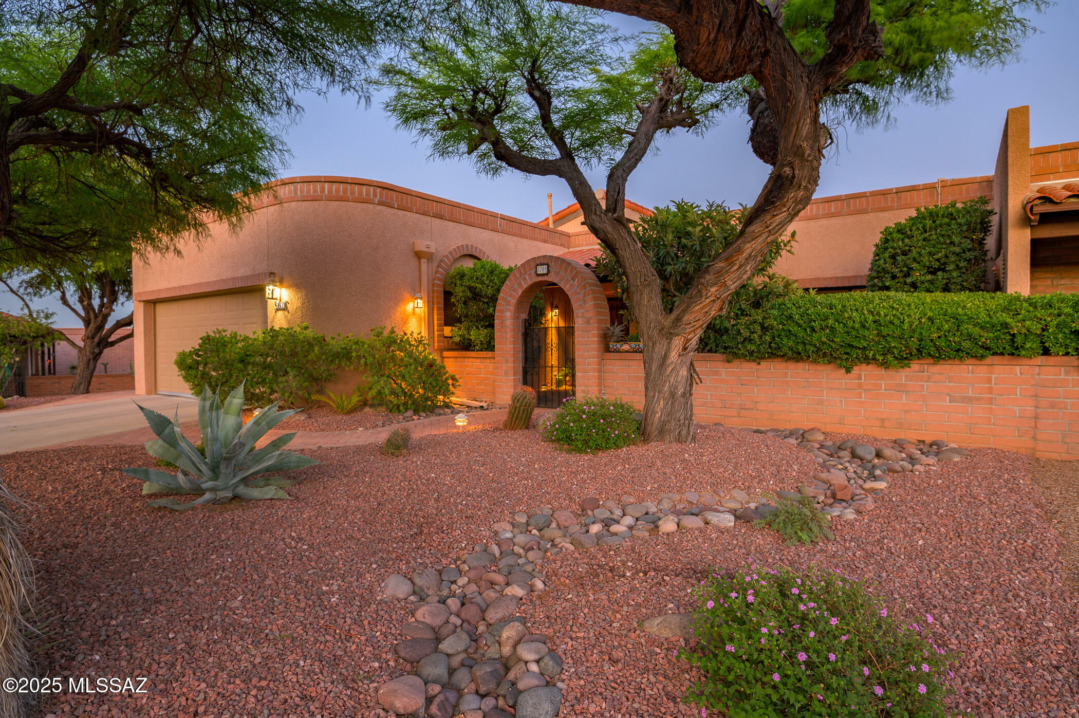 Property Photo: 3791 S Via Del Tordo AZ 85622