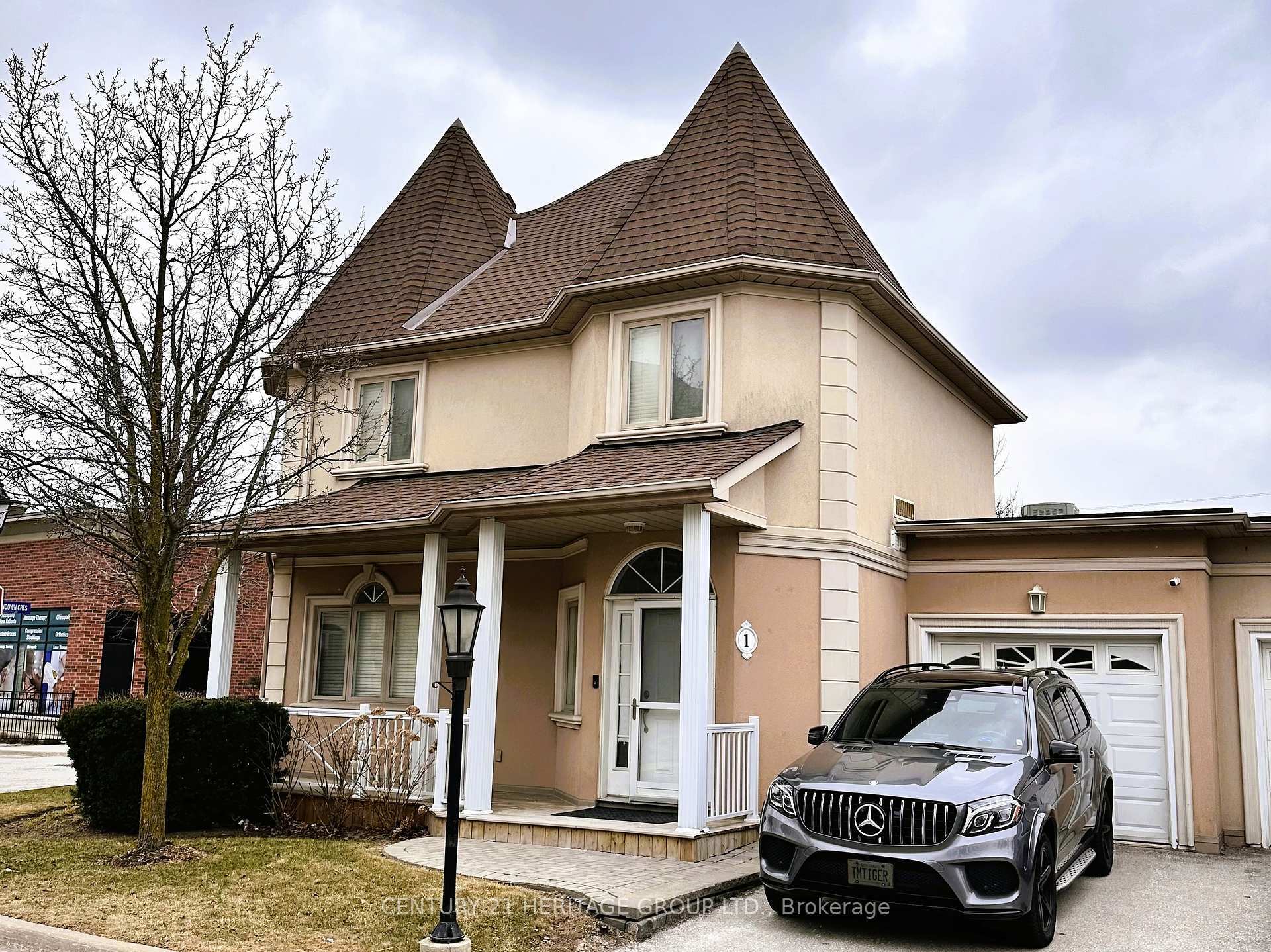 Property Photo: 1 Tower Gate 11 ON L6P 1C3