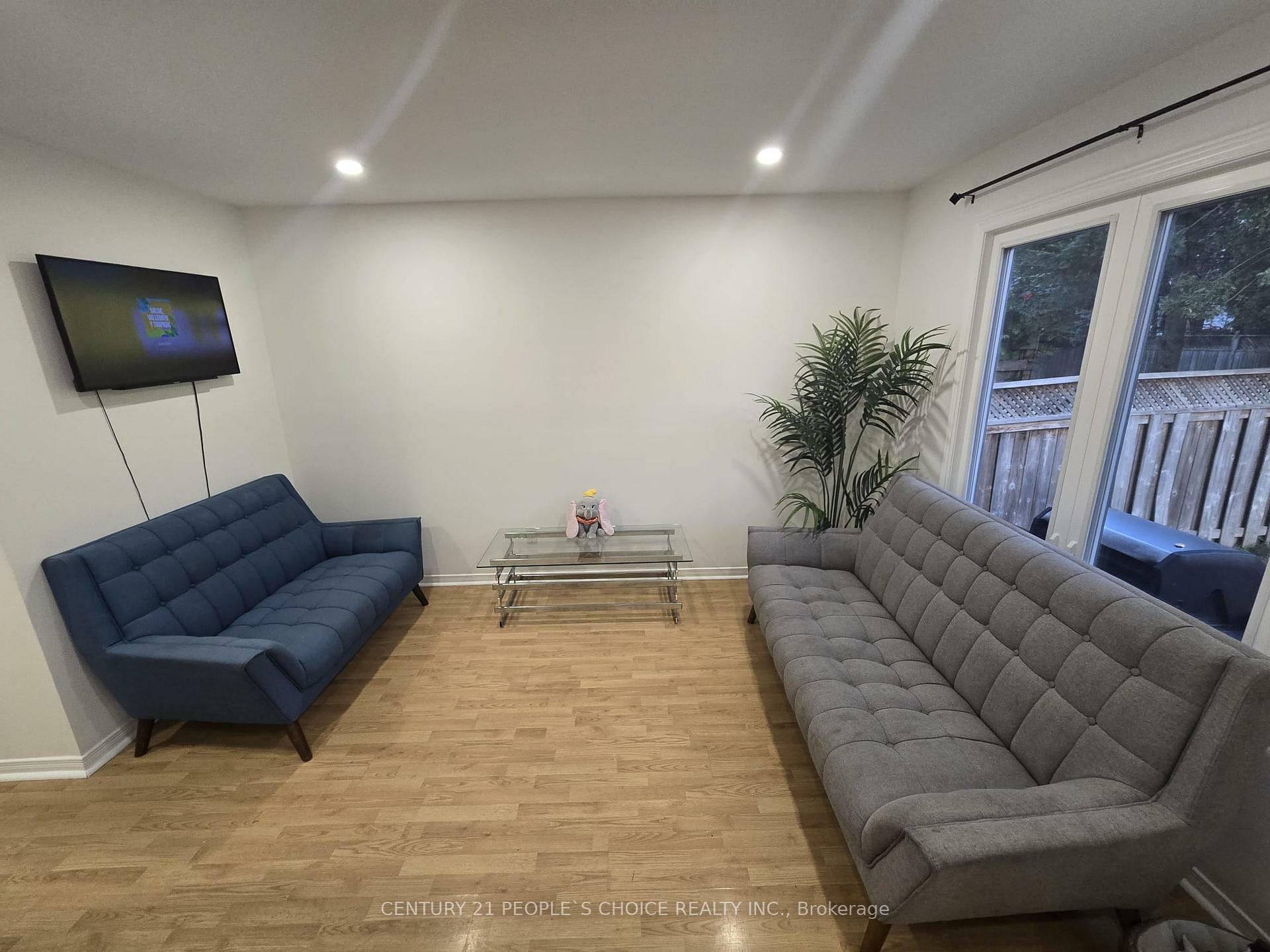 Property Photo: 9 Rosenfeld Drive ON L4M 5X3