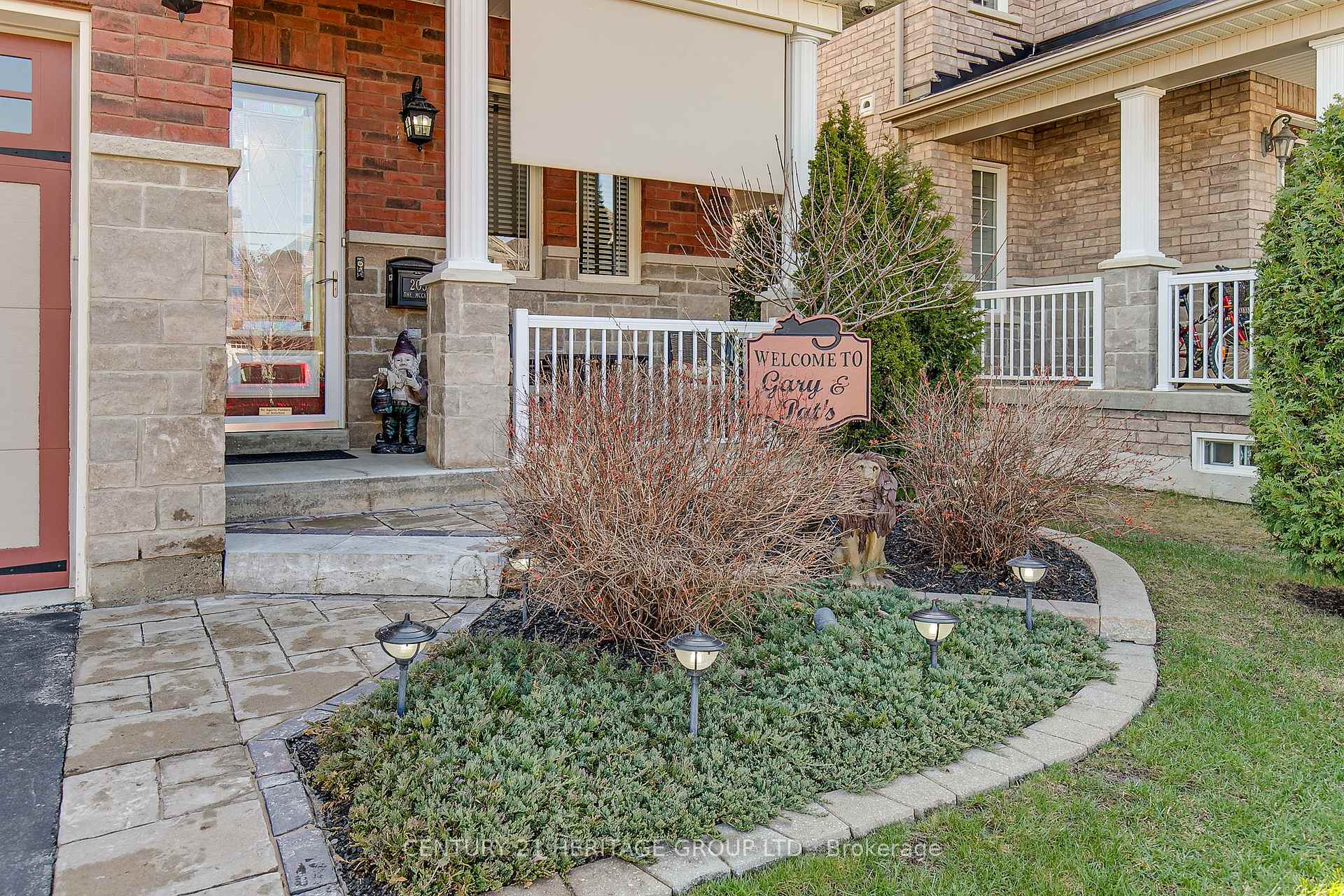 Photo de la propriété: 205 8 Avenue ON L9R 0H7