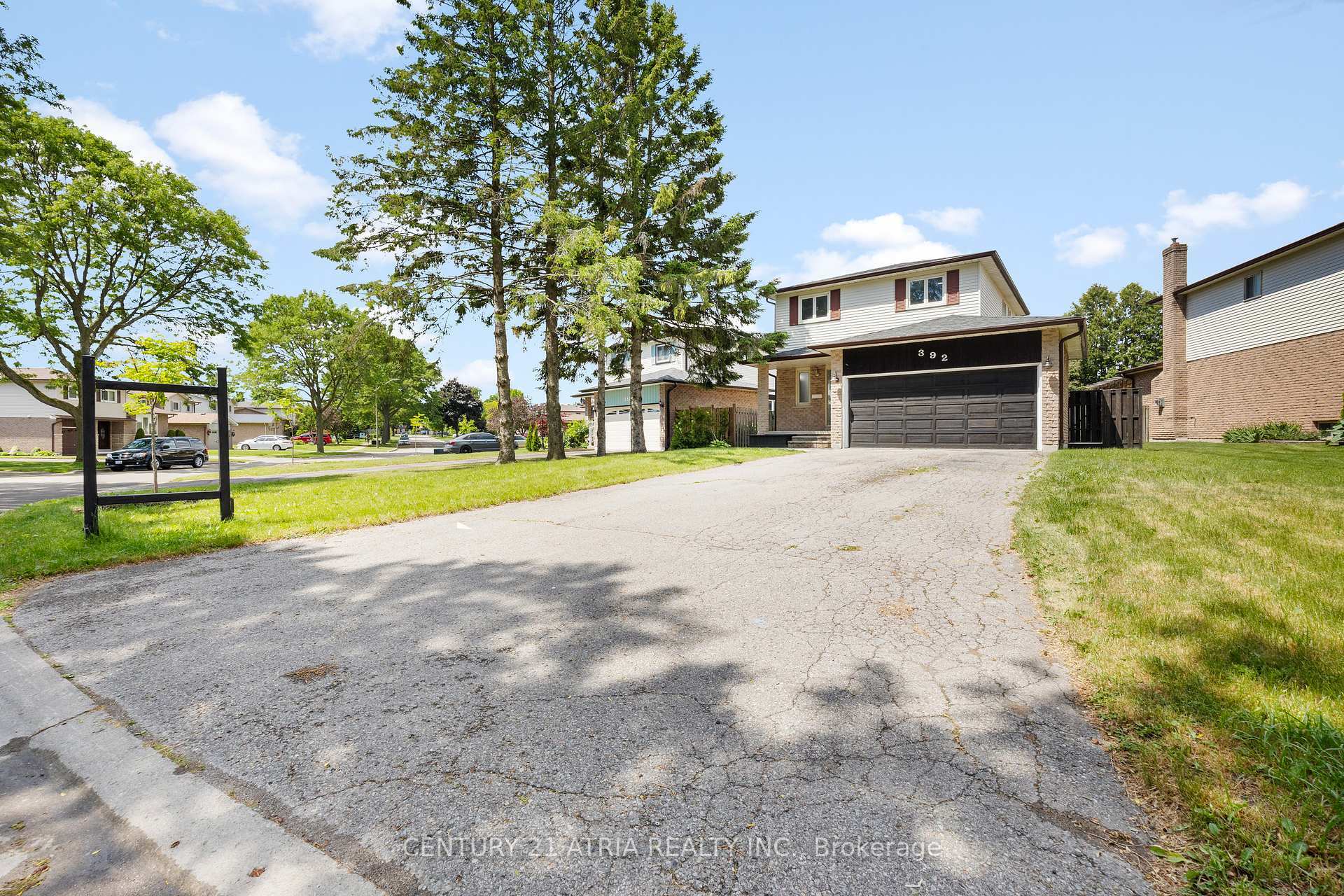 Property Photo: 392 Gothic Drive ON L1G 7S4