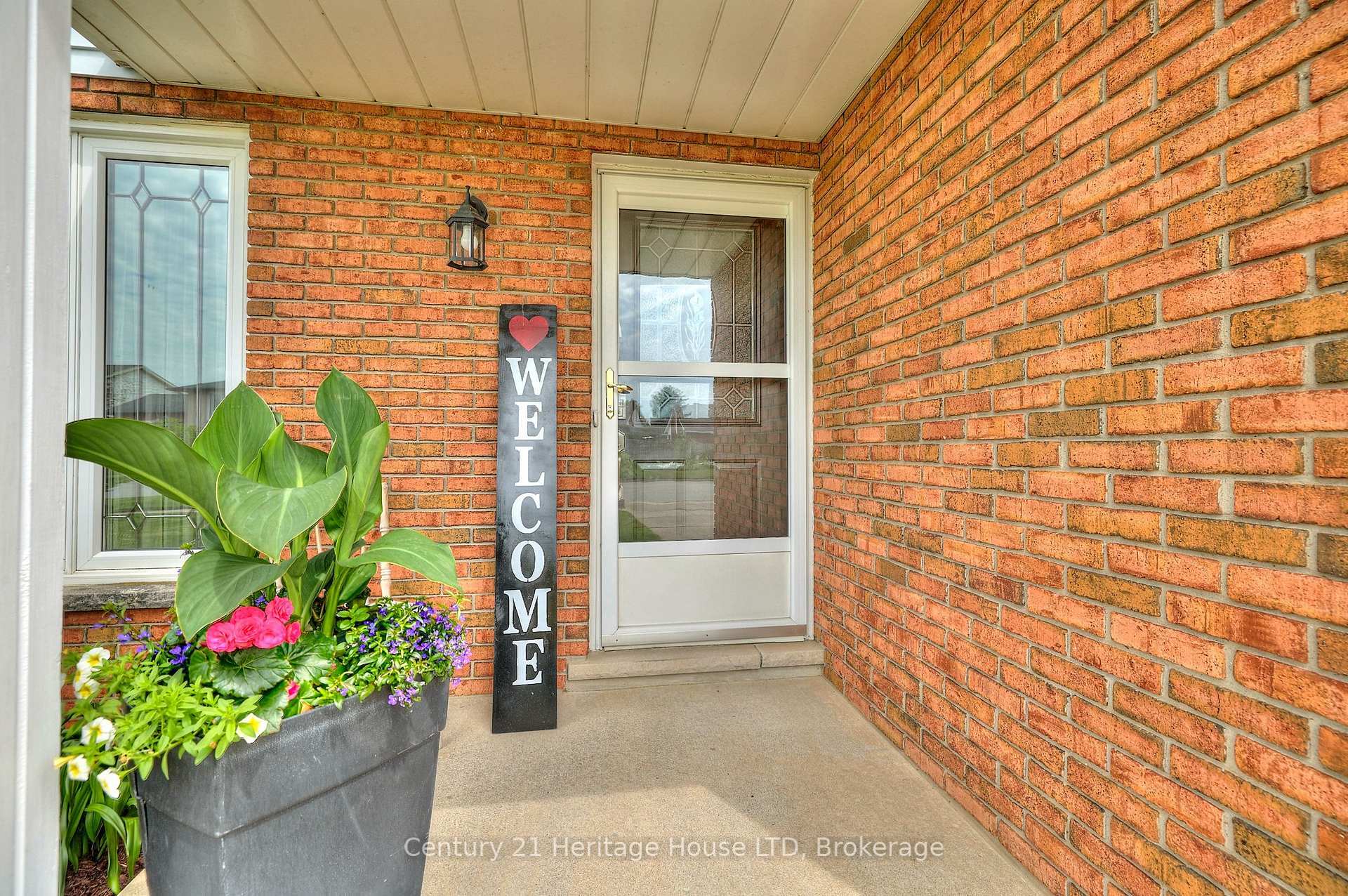 Photo de la propriété: 7 Huntington Lane ON L2S 3J5