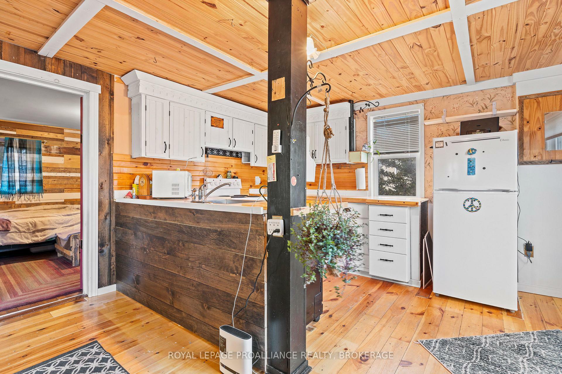 Property Photo: 32 Cutler Road ON K0K 3N0