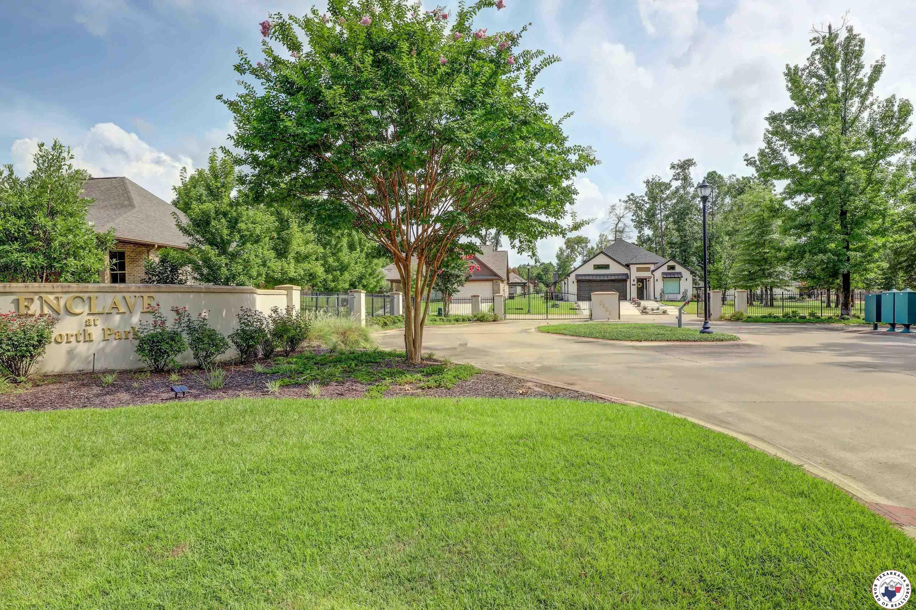 Property Photo: 32 Enclave Circle TX 75503