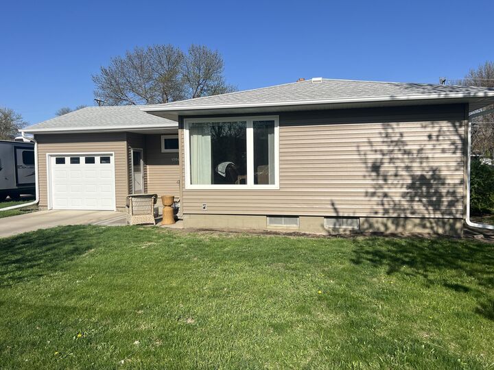 Property Photo:  1004 N Pennsylvania St  SD 57401 