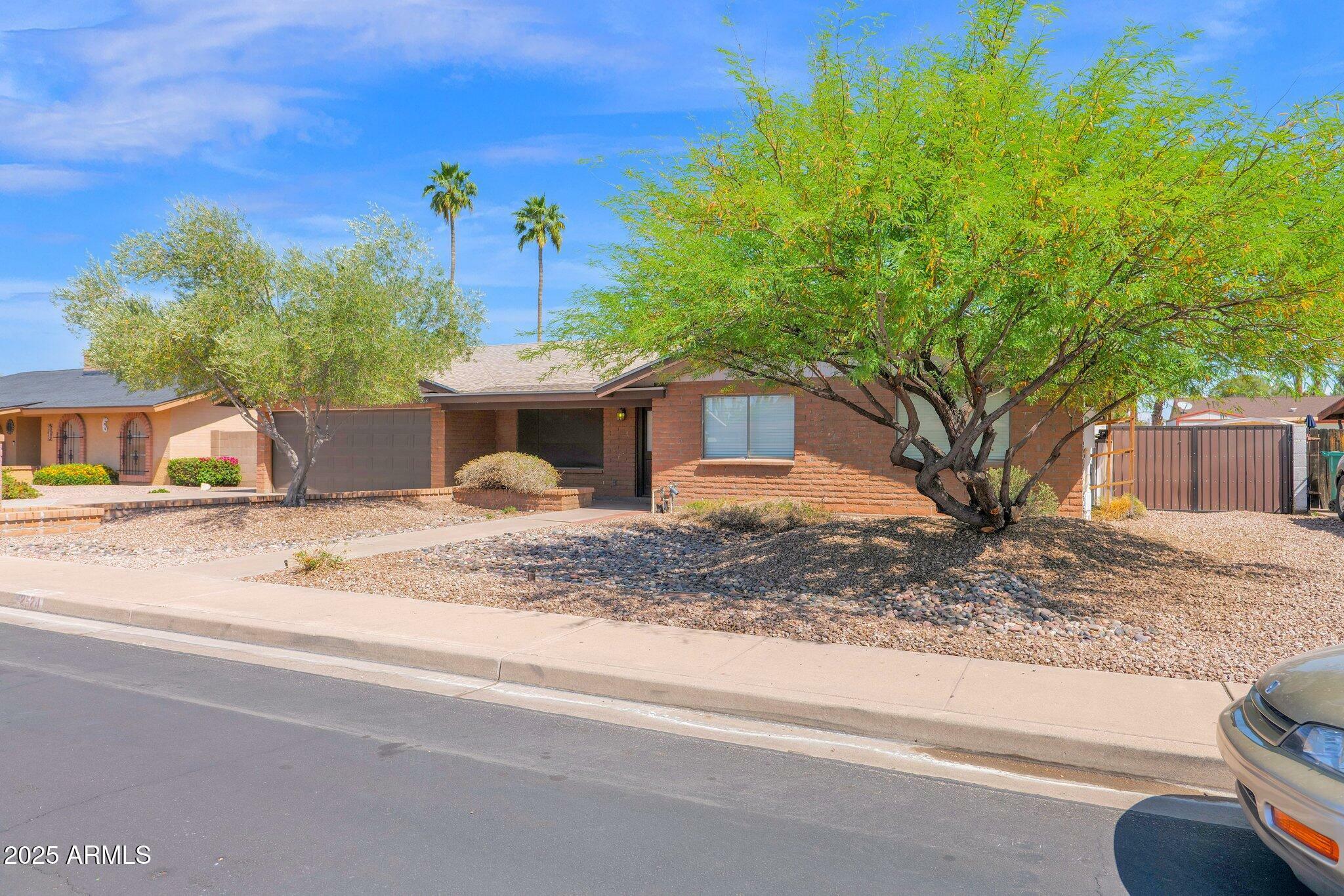 2524 E Elmwood Street  Mesa AZ 85213 photo
