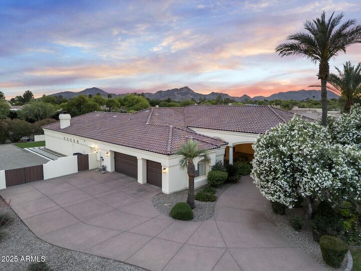 Property Photo: 7129 E Caron Drive AZ 85253