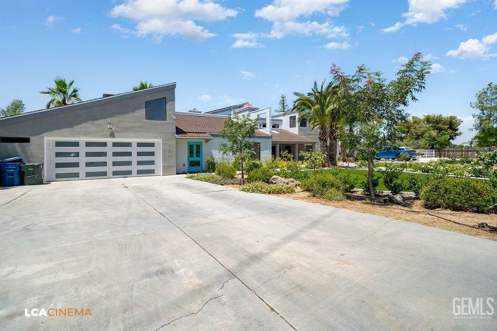 Property Photo: 3104 Shiloh Ranch Road CA 93306