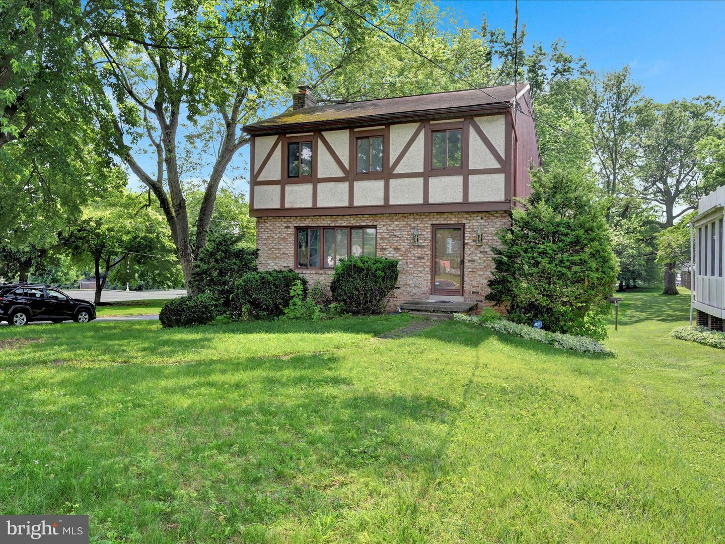 Property Photo:  3400 Reading Crest Avenue  PA 19605 