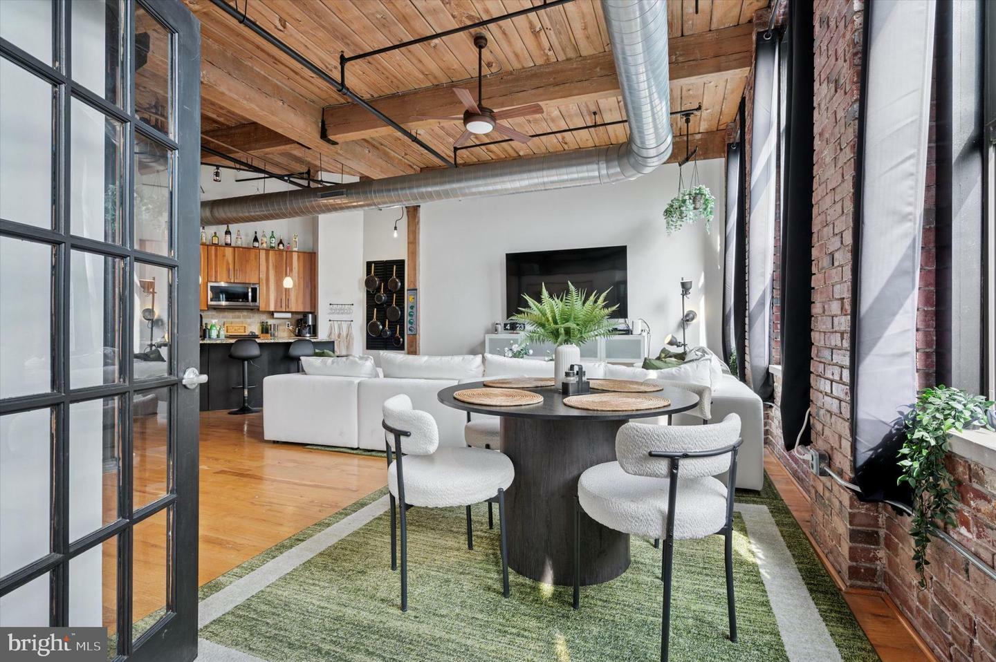 Property Photo: 1524 N Hancock Street 402 PA 19122