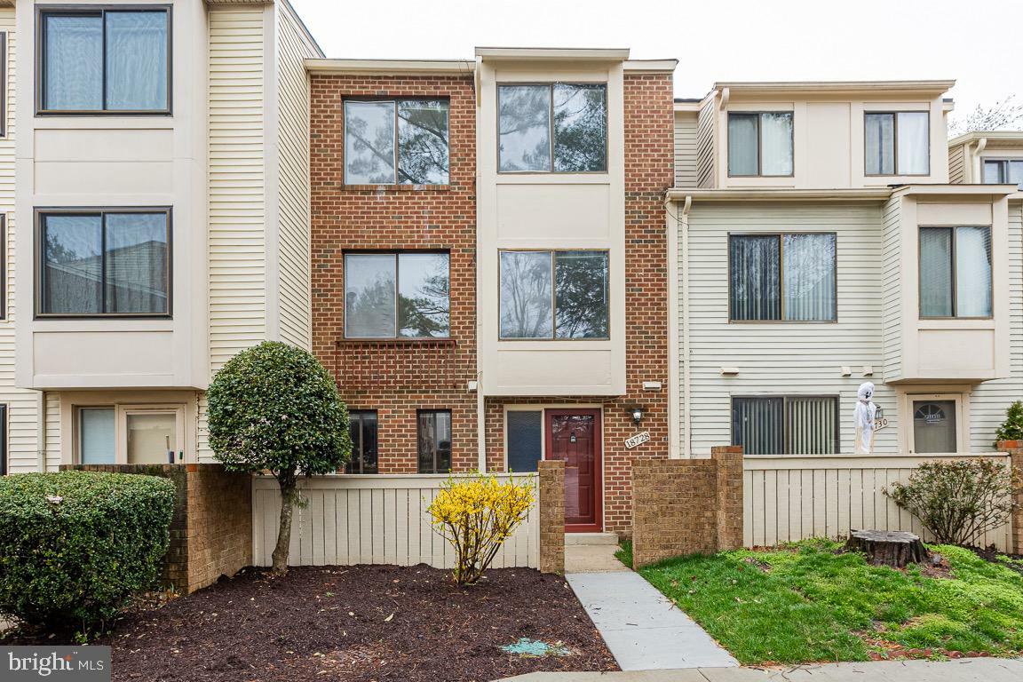 Property Photo: 18728 Nathans Place MD 20886