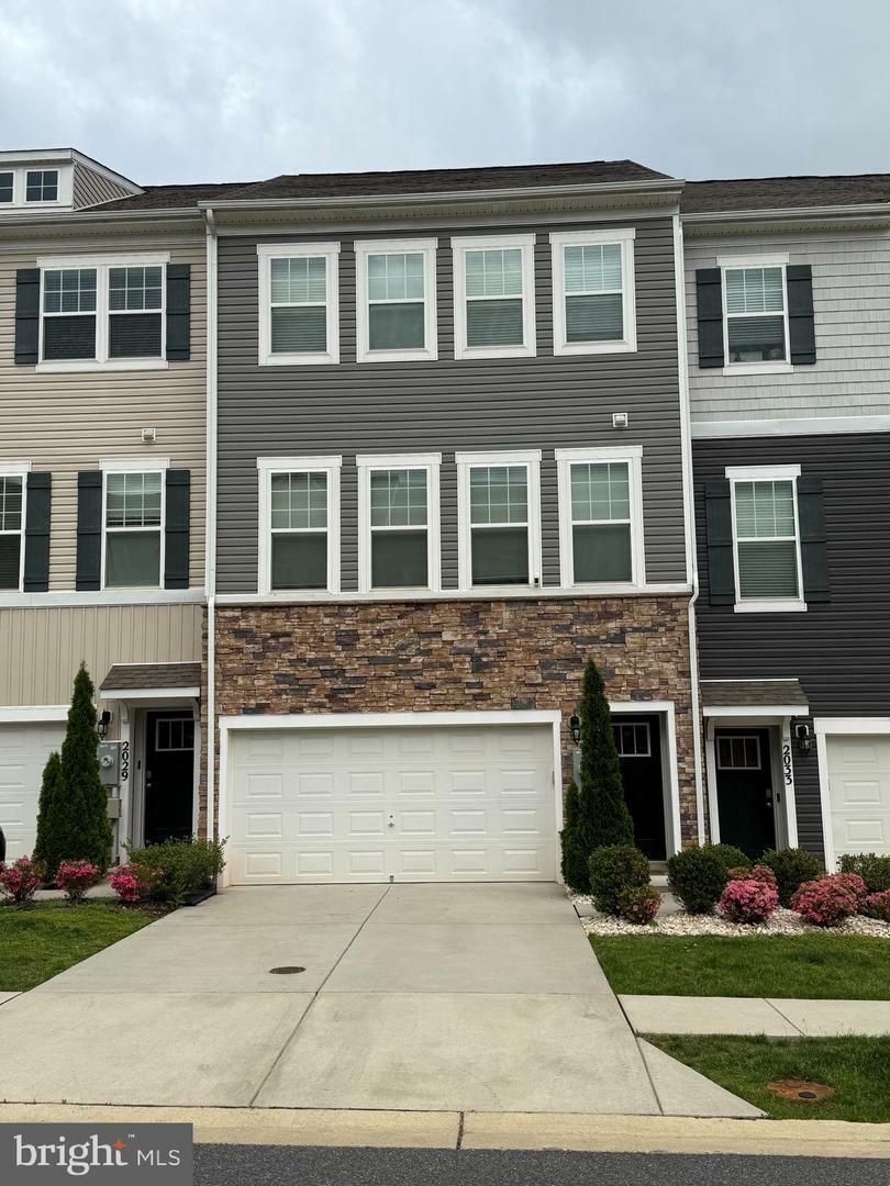Property Photo: 2031 Hinshaw Drive MD 21113