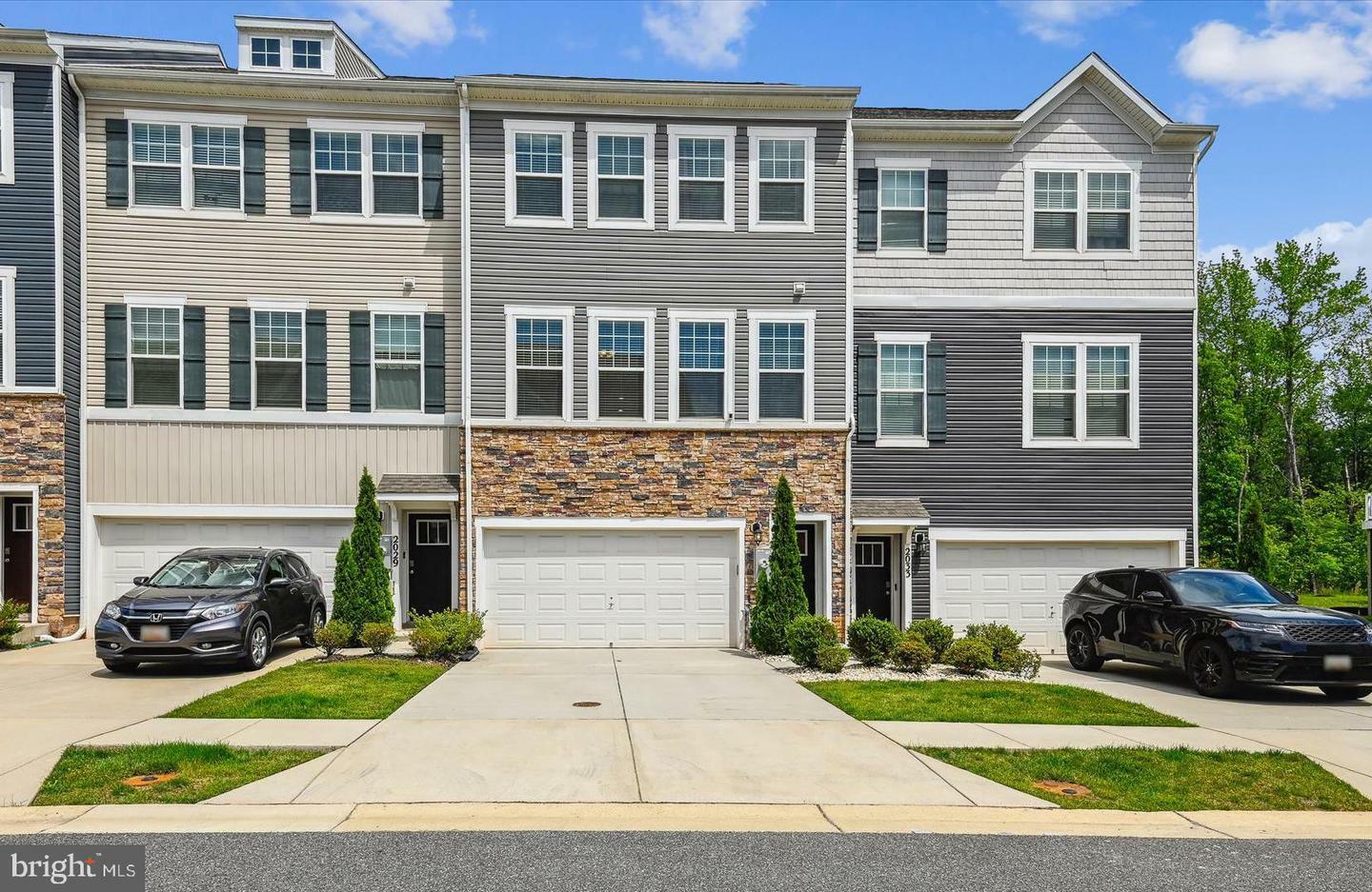 Property Photo: 2031 Hinshaw Drive MD 21113