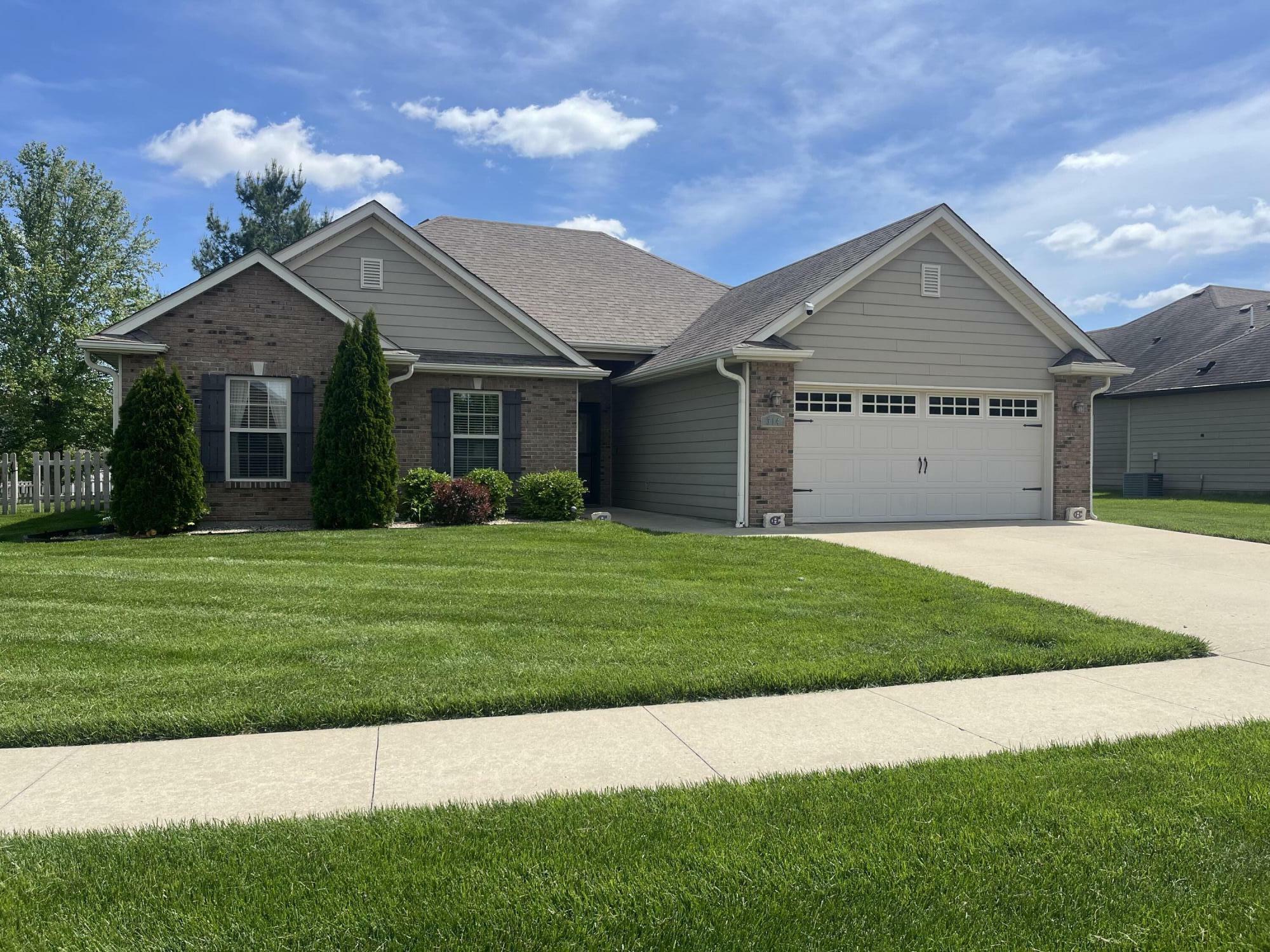 Property Photo: 314 Reedsport Rdg MO 65203