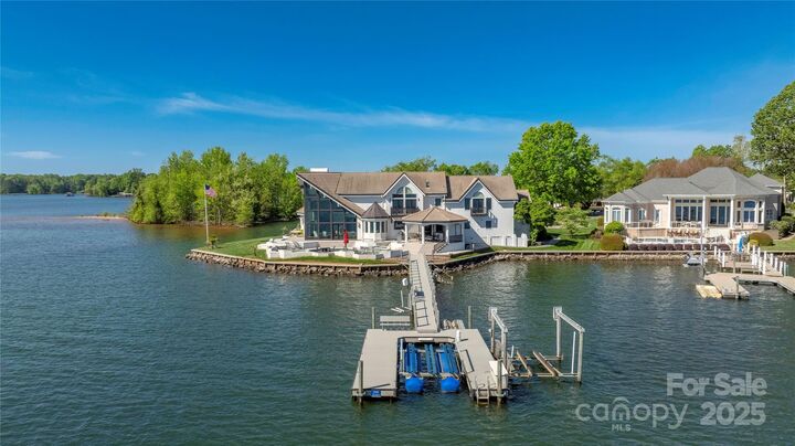 3386 Governors Island Drive  Denver NC 28037 photo