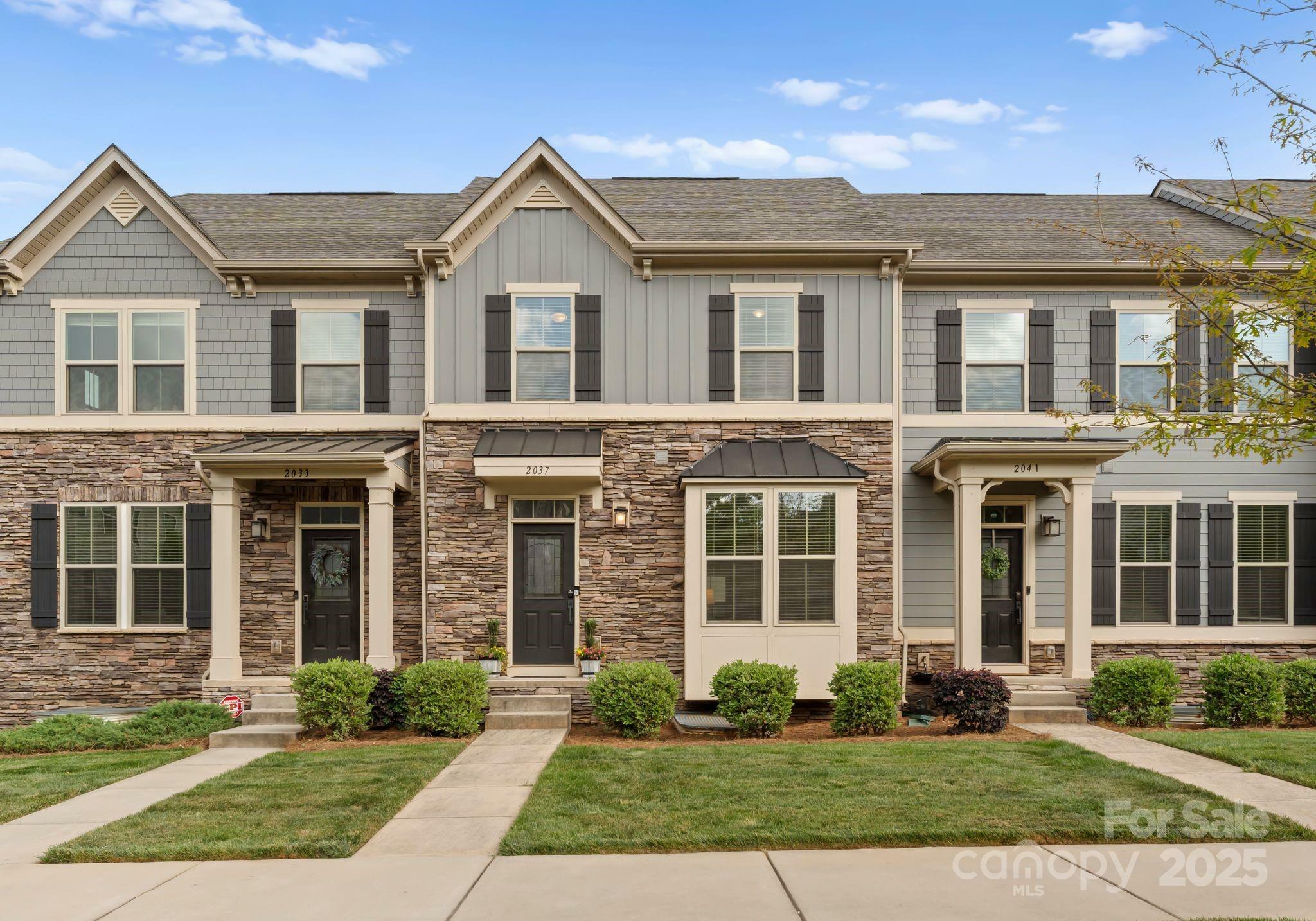 Property Photo: 2037 Birchside Drive NC 28205