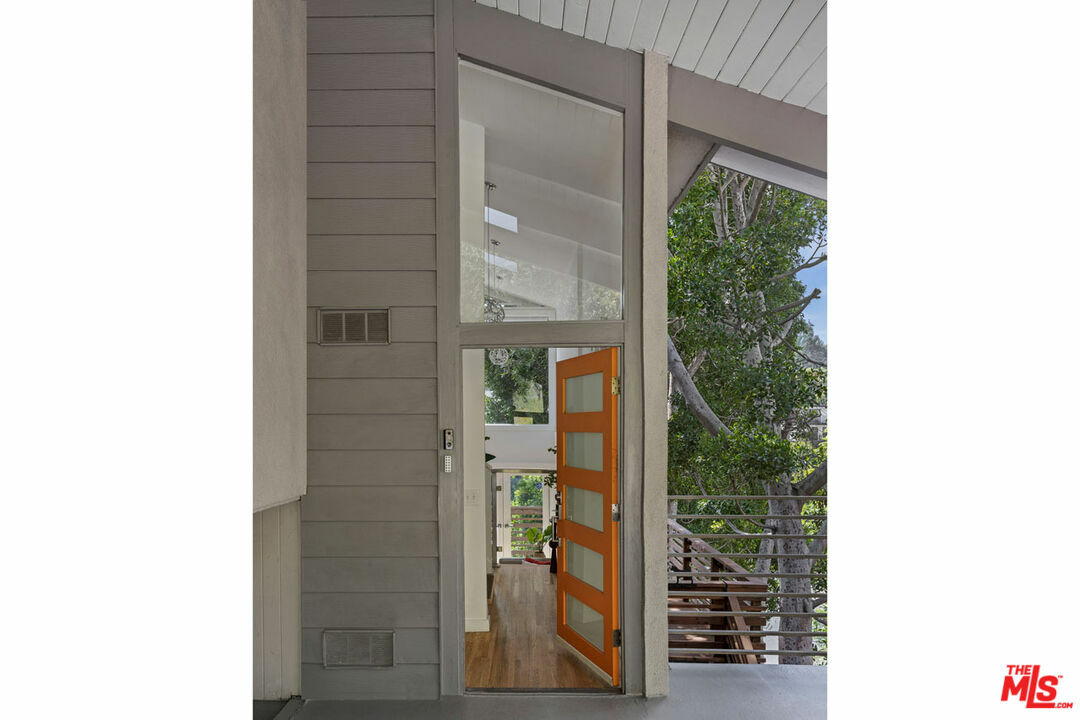 Property Photo: 4030 Elderbank Dr CA 90031
