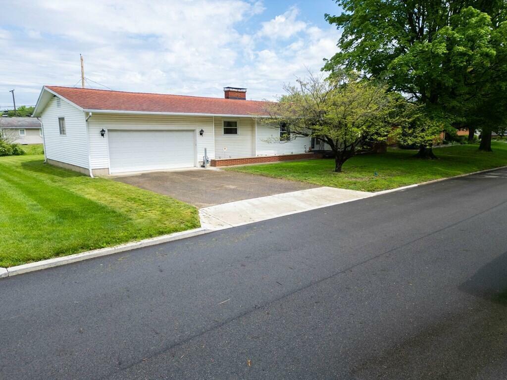 Property Photo: 379 Markley Road OH 43113