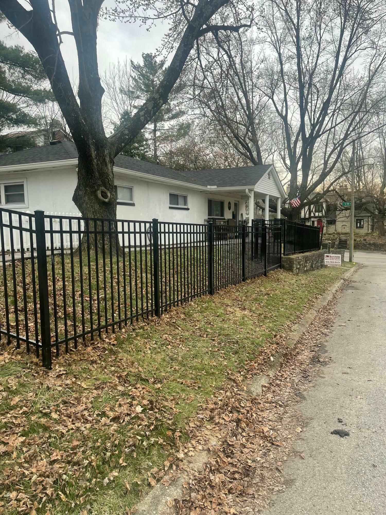 Property Photo: 2584 E 5th Avenue OH 43219