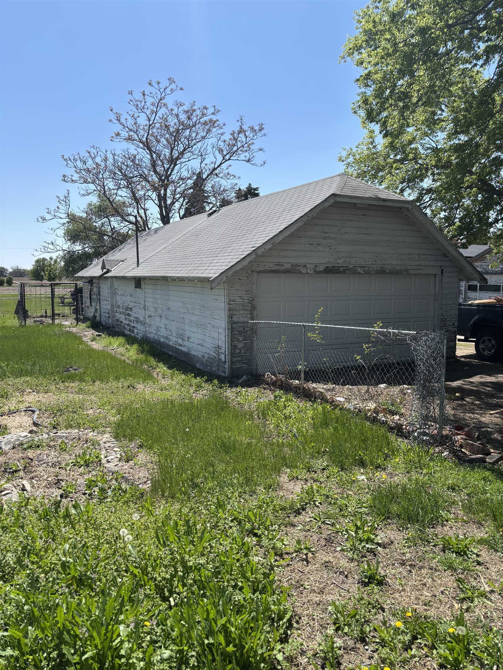 Property Photo: 721 6th Street NE 68634