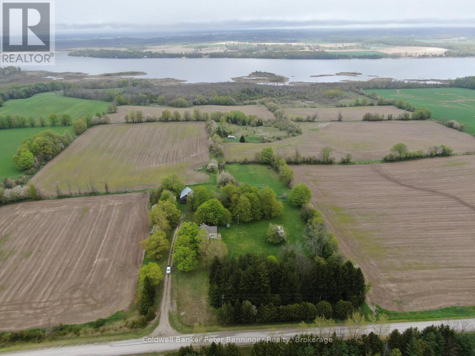 Photo de la propriété:  252 5 Sideroad North  ON N0H 2C5 
