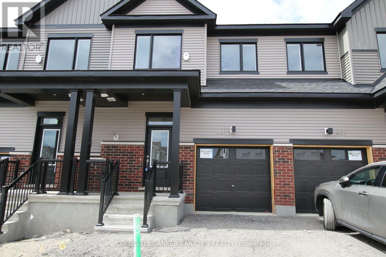 Property Photo: 807 Andesite Terrace ON K2J 7G5