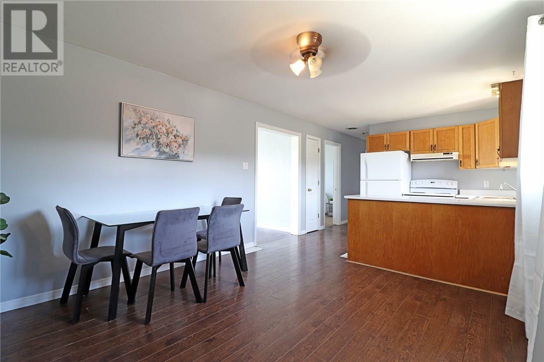 Photo de la propriété: 2528 Falconbridge Highway ON P3L 1K5