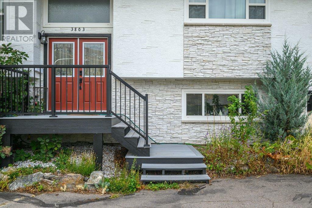 Photo de la propriété: 3803 35A Street BC V1T 6C6