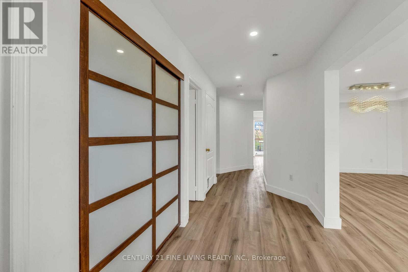 Property Photo: 6571 Alderwood Trail ON L5N 6W3