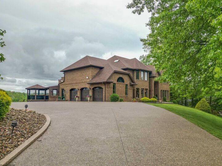 Property Photo: 4759 Ridgetop Drive WV 26508