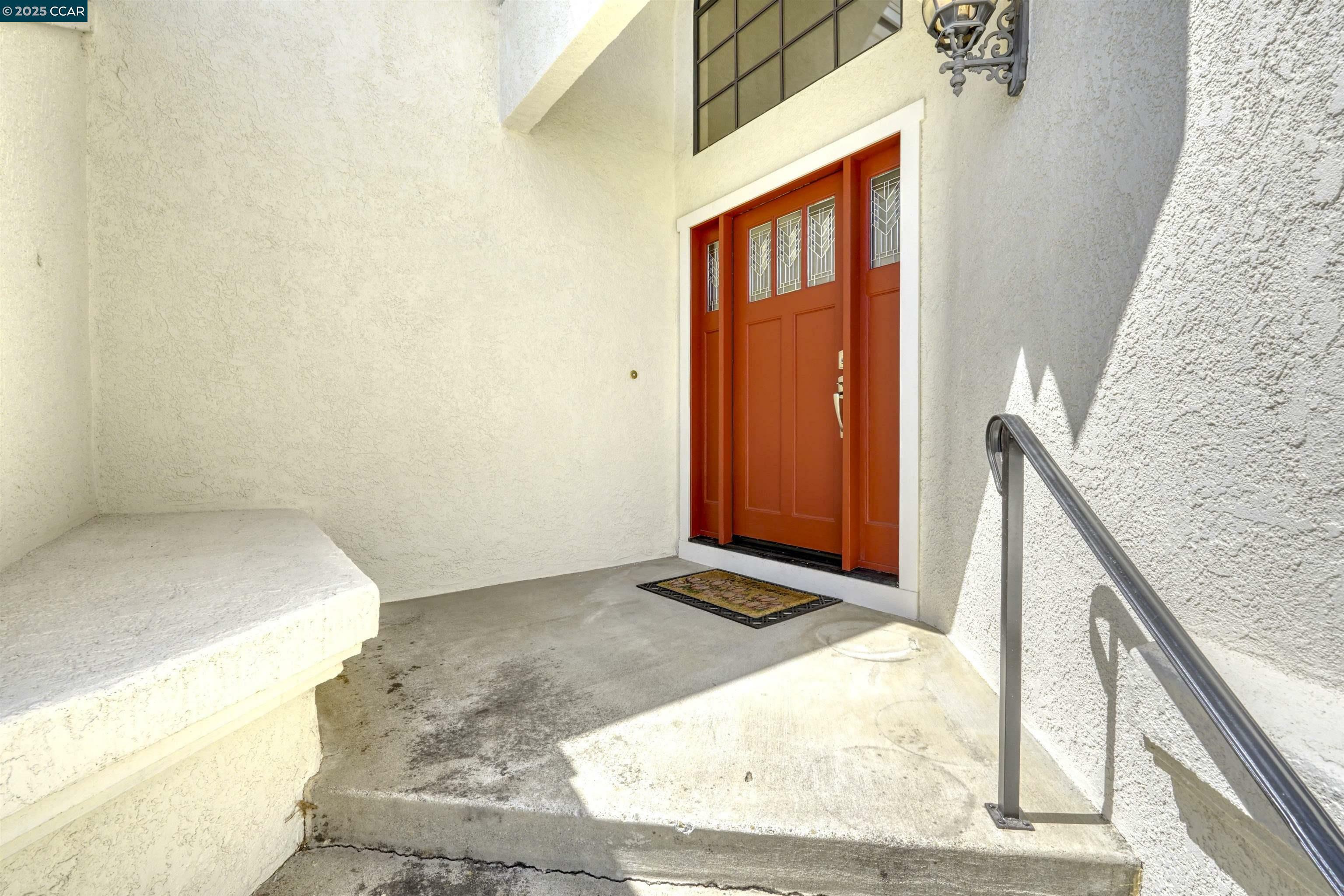 Property Photo: 5535 Edgeview Dr CA 94505