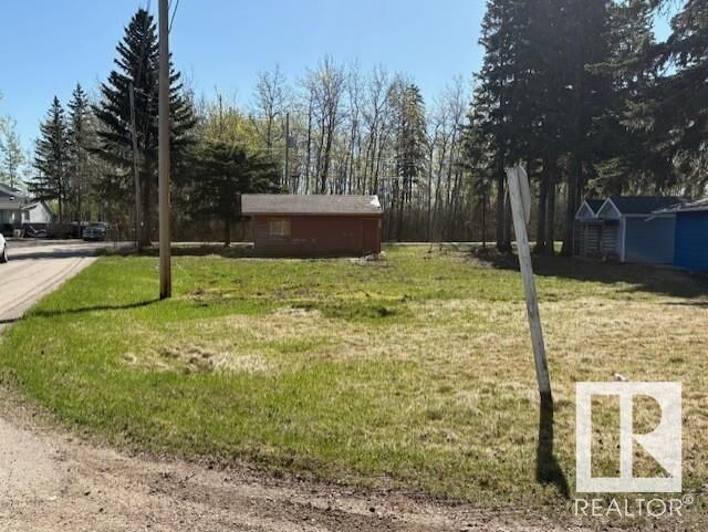 5219 47A Avenue  Rural Lac Ste. Anne County AB T0E 0A0 photo