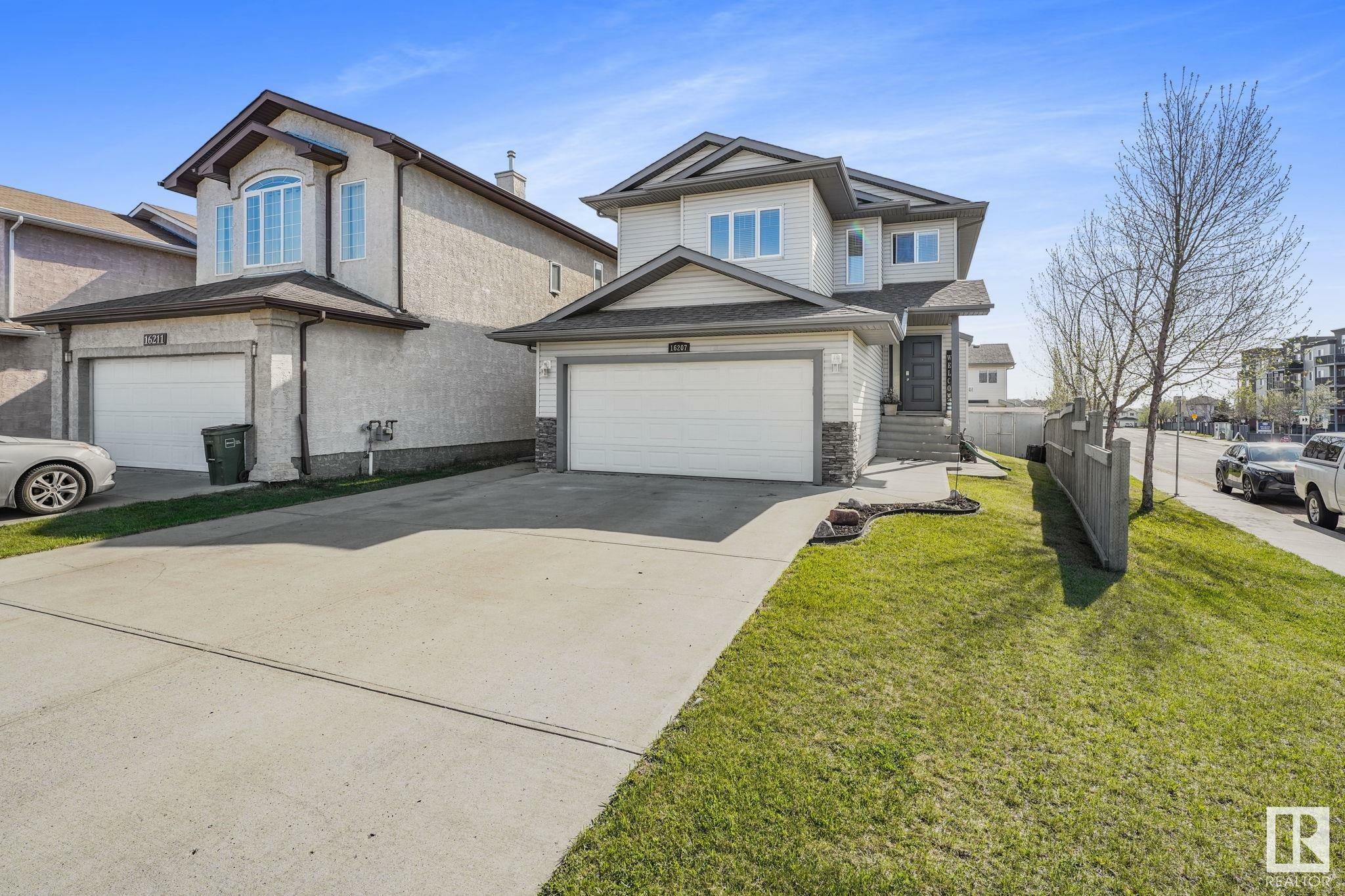 Photo de la propriété: 16207 54B Street NW AB T5Y 0E8