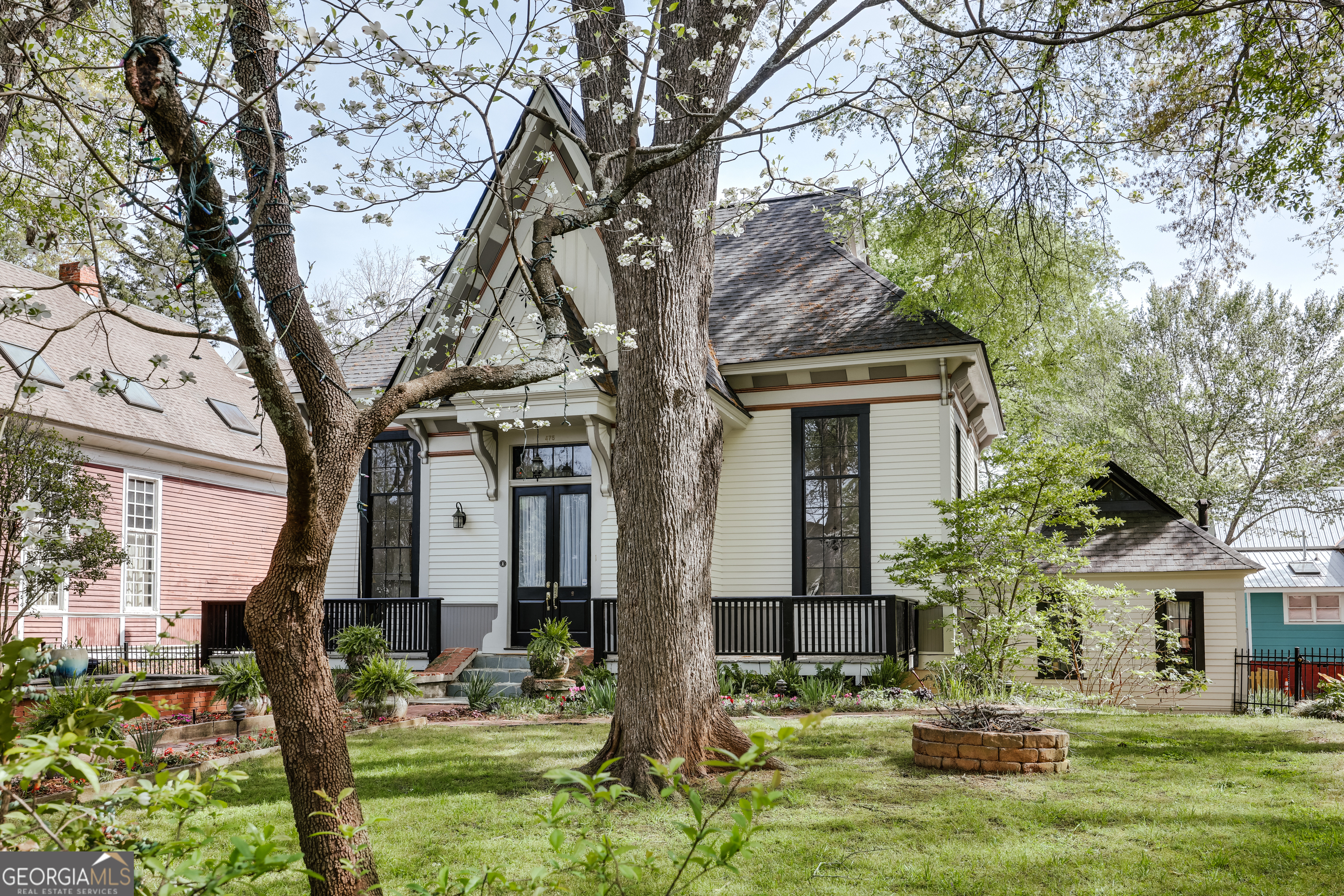 Property Photo: 475 Meigs Street GA 30606