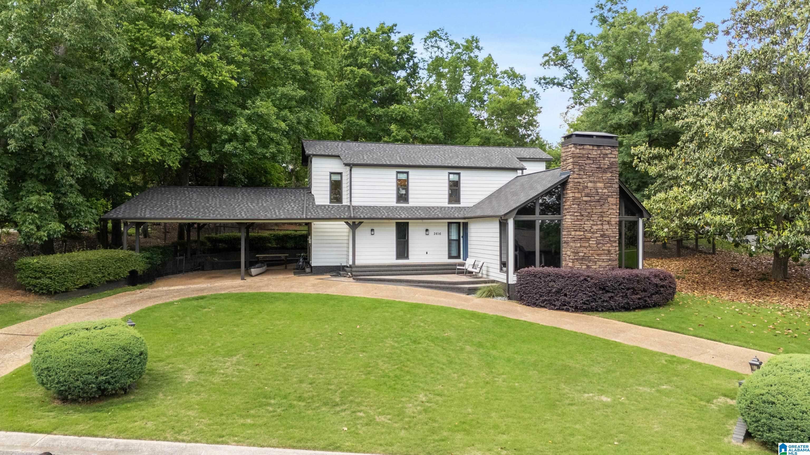 Property Photo: 2616 Chimney Hills Circle AL 35226