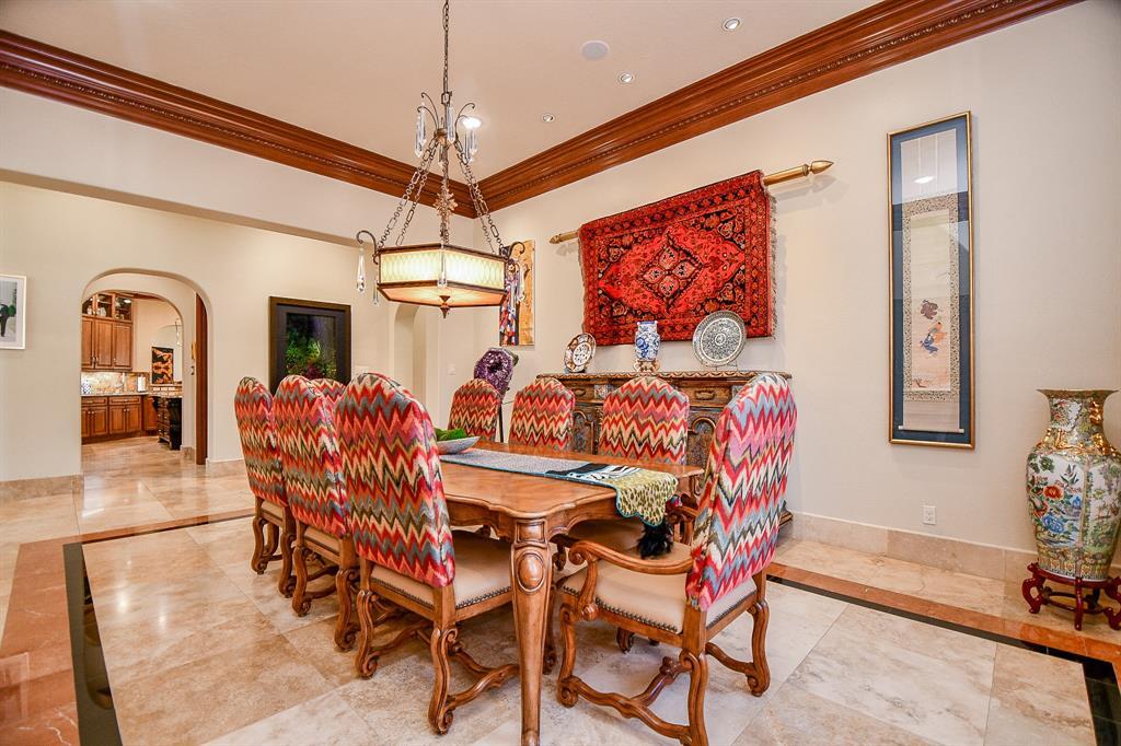 Property Photo: 2718 Silverhorn Drive TX 77450