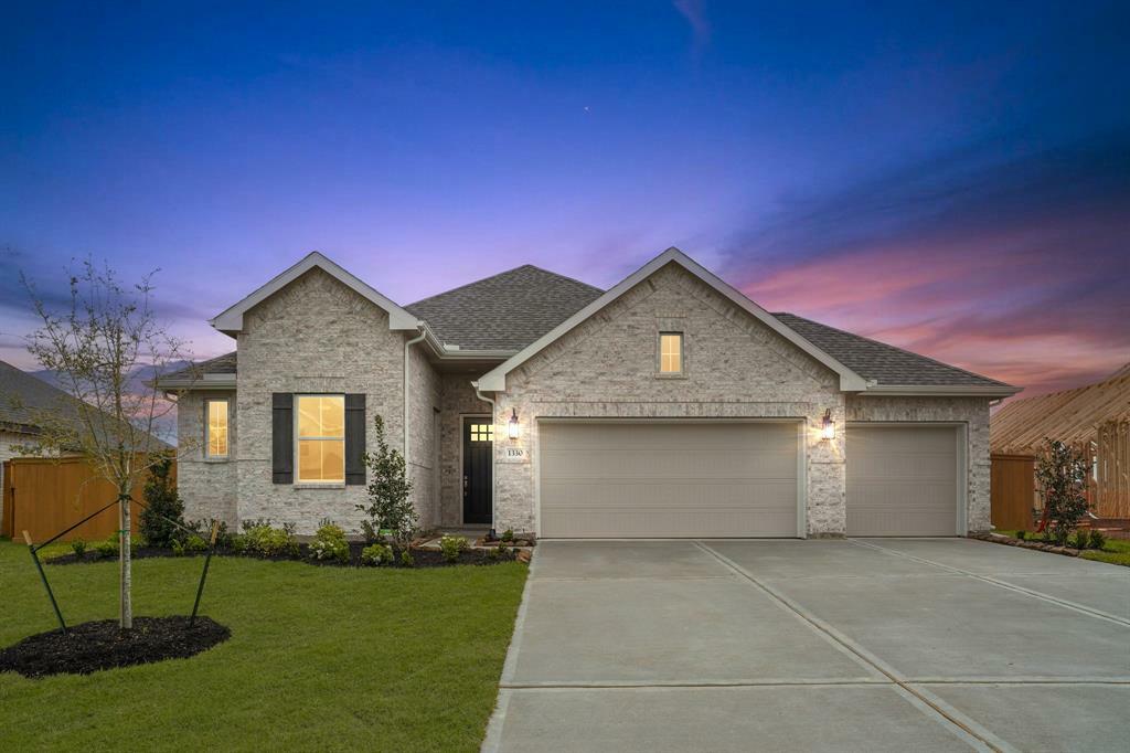 Property Photo: 1330 Imperial Ranch Way TX 77535