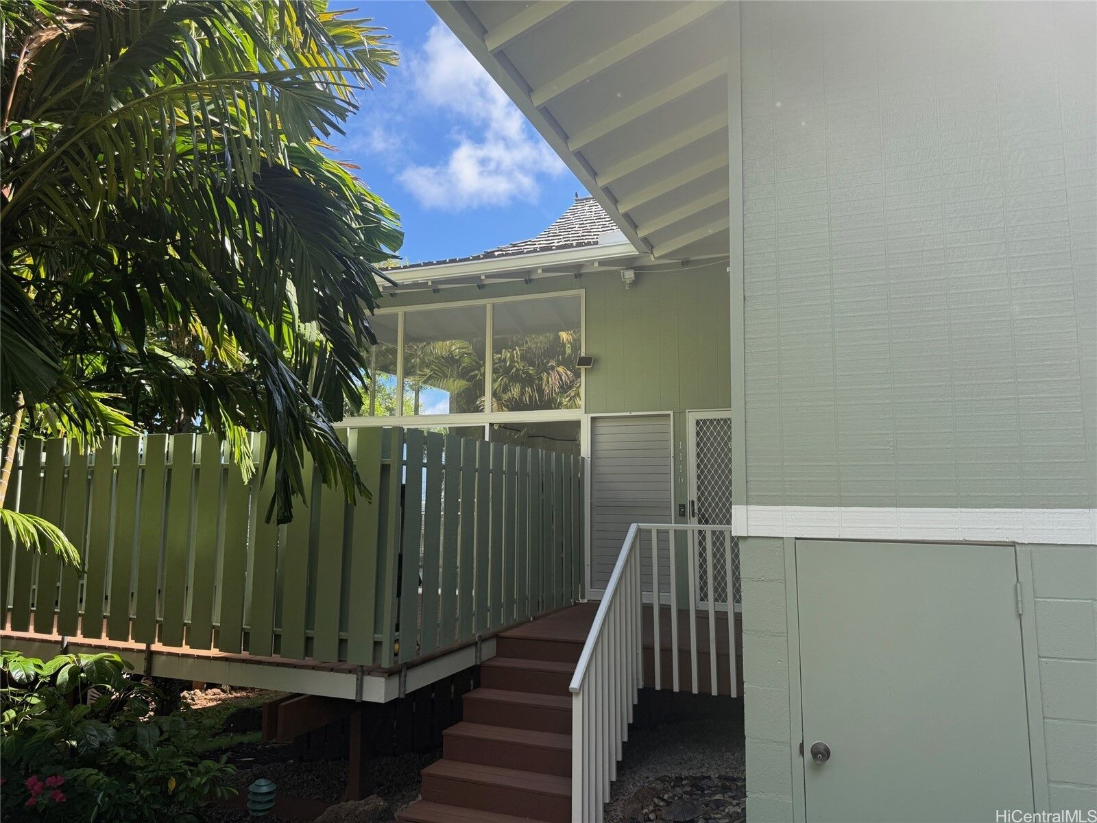 Property Photo:  1440 Kalaniiki Street 3  HI 96821 