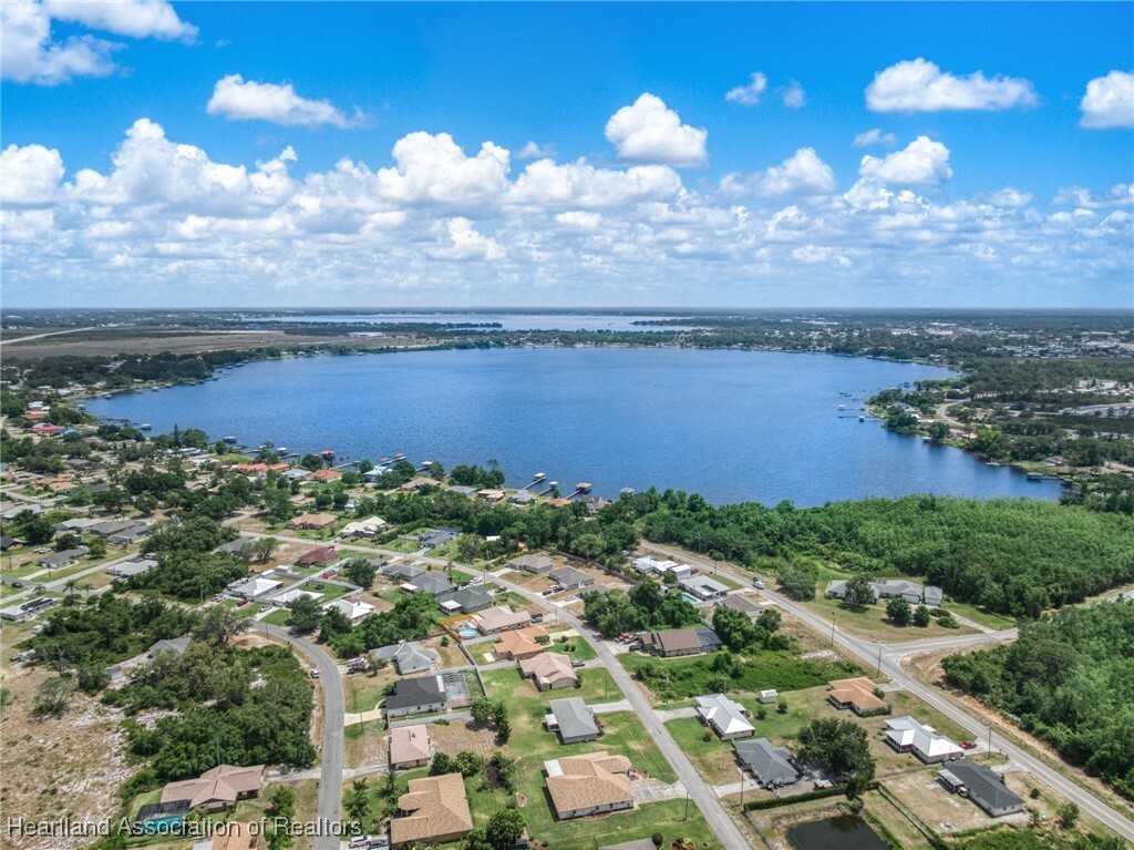 Property Photo: 4825 Whiting Drive FL 33870